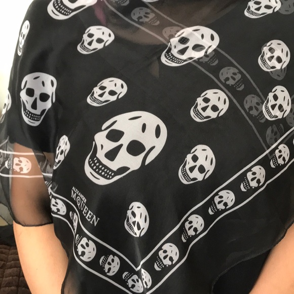 Alexander McQueen Scarf - Picture 3 of 3